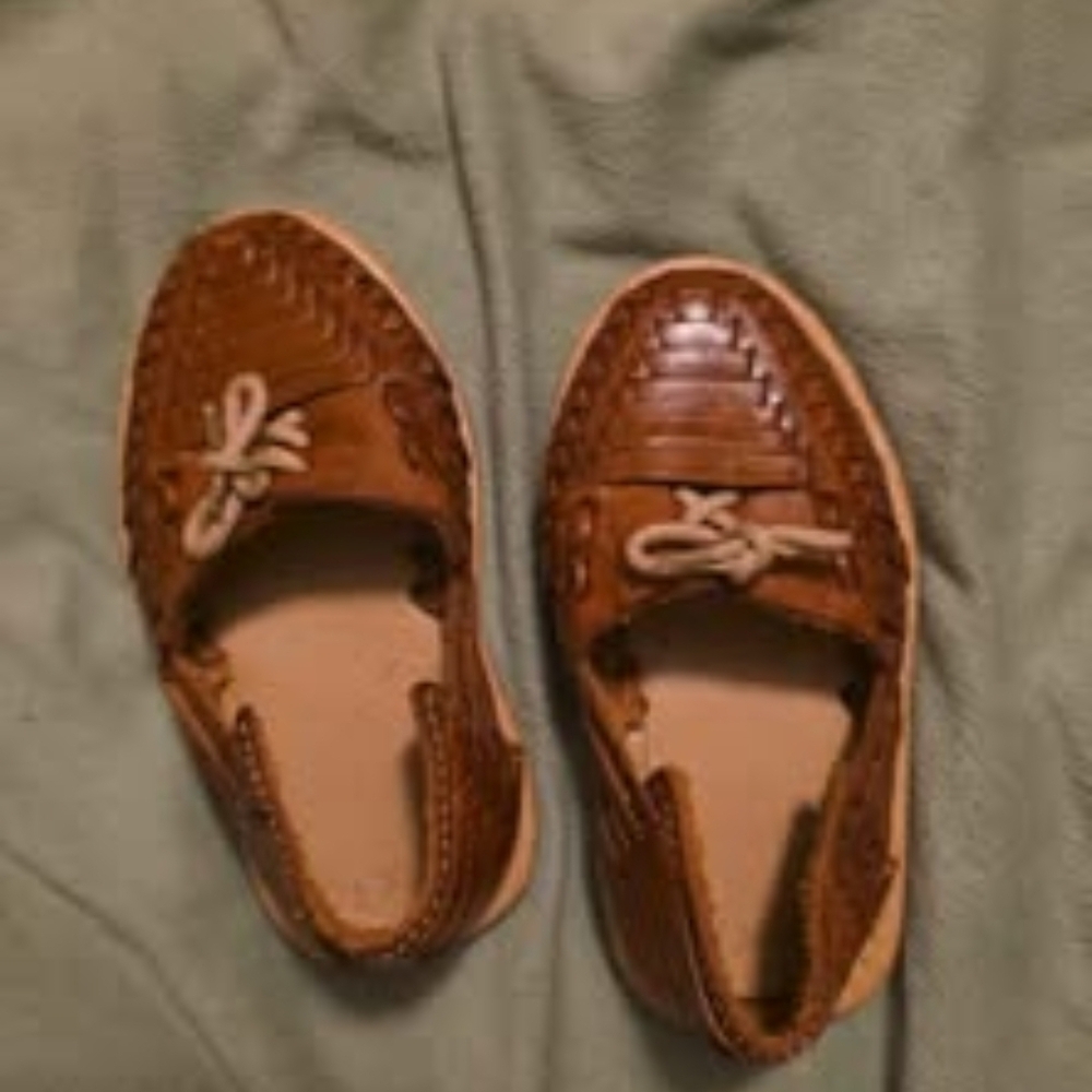 Source Unknown Brown Kids Moccasins